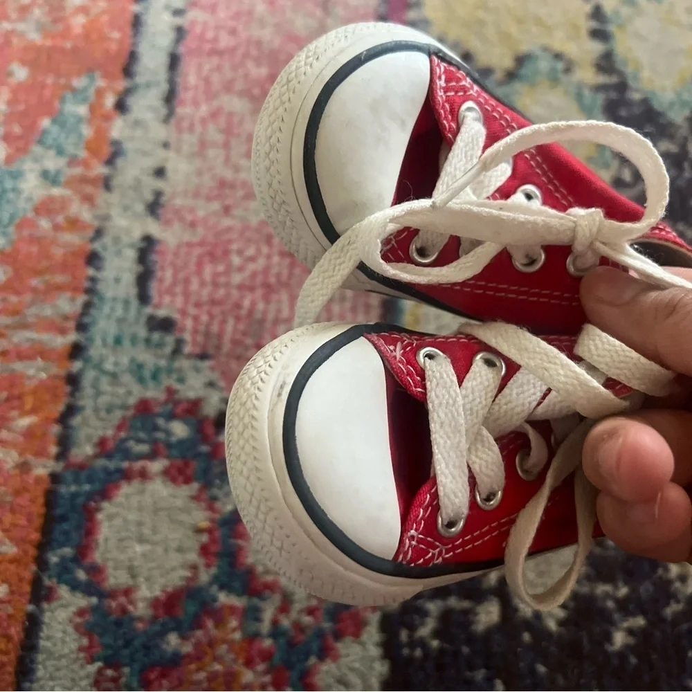 Converse all stars baby/toddler Red Canvas Sneakers size 4